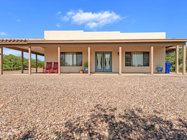 House for sale in Cochise, Arizona