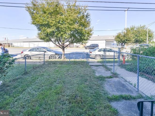 Townhouse for sale in Curtis Bay, Baltimore