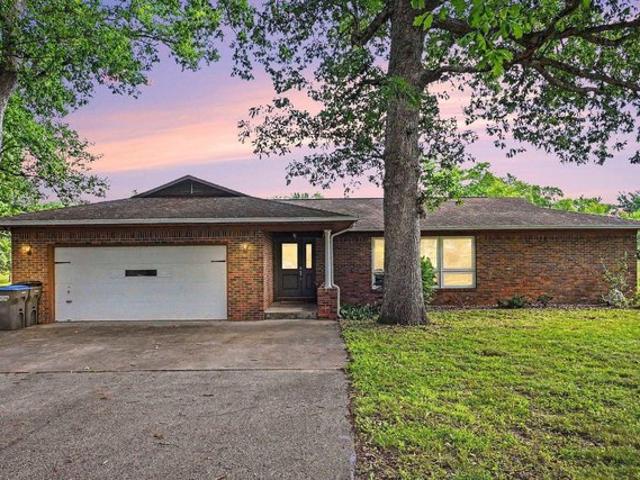 House for sale in Winona Lake, Indiana