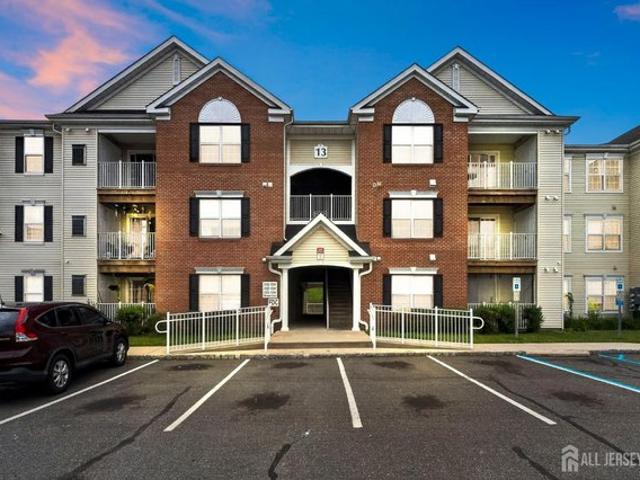Townhouse for sale in New Brunswick, New Jersey