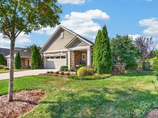 House for sale in The Courtyards at Marvin, Marvin