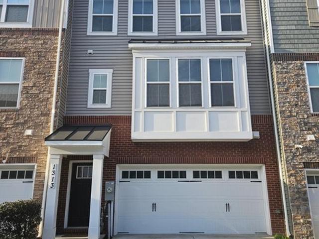 Townhouse for sale in Crofton, Maryland