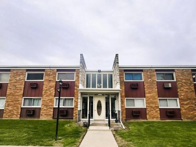 Condo for sale in Lombard, Illinois