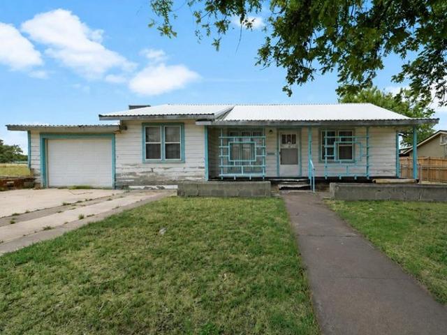 House for sale in Howard, Texas
