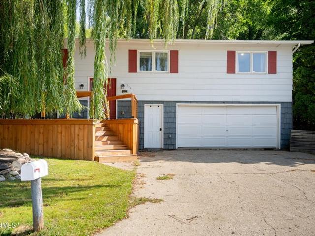 House for sale in Jamestown, North Dakota