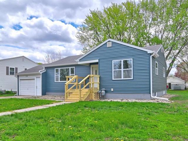 House for sale in Emmet, Iowa