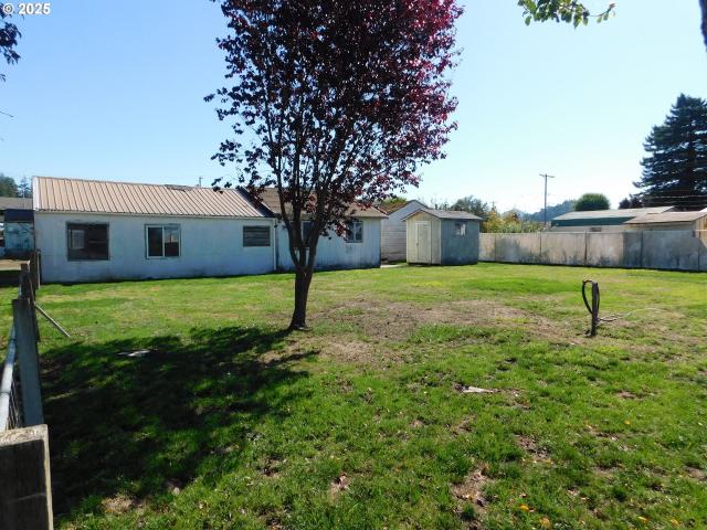 House for sale in Myrtle Point, Oregon