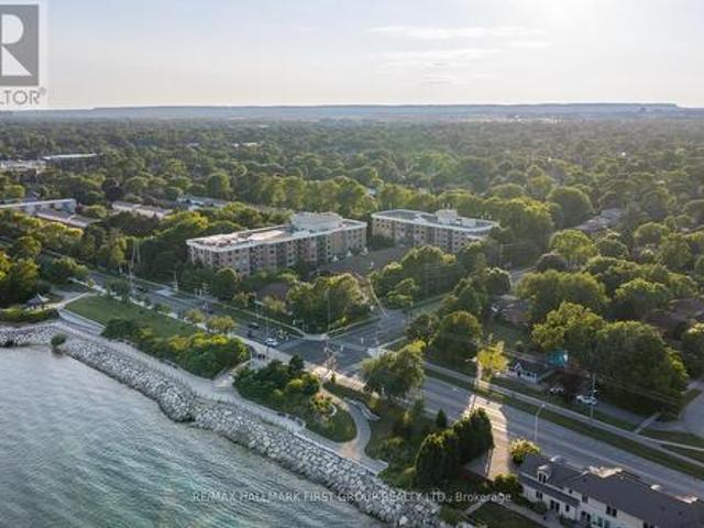 Condo for sale in Burlington, Ontario