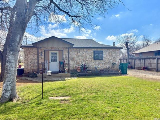 House for sale in Jourdanton, Texas