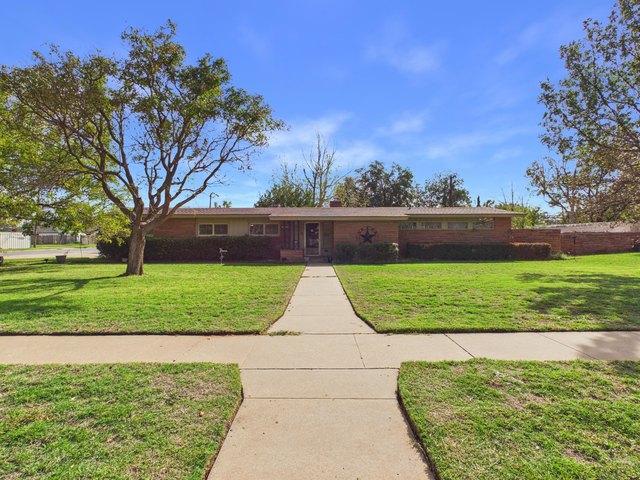 House for sale in Brownfield, Terry County