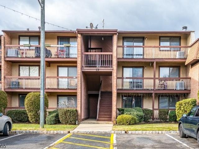 Condo for sale in Edison, New Jersey