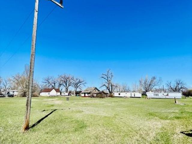 House for sale in Chinook, Montana