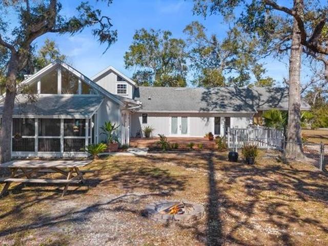 House for sale in Steinhatchee, Florida