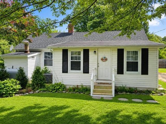 House for sale in Shady Side, Maryland
