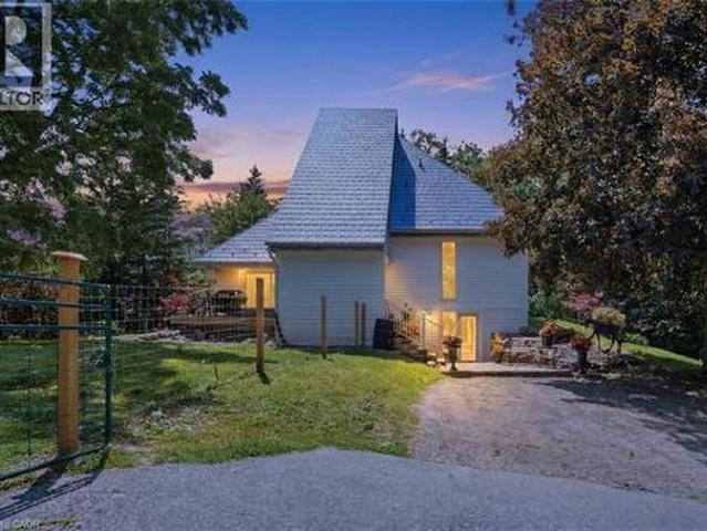 House for sale in Ancaster, Ontario
