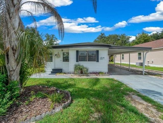 House for sale in Lady Lake, Lake County