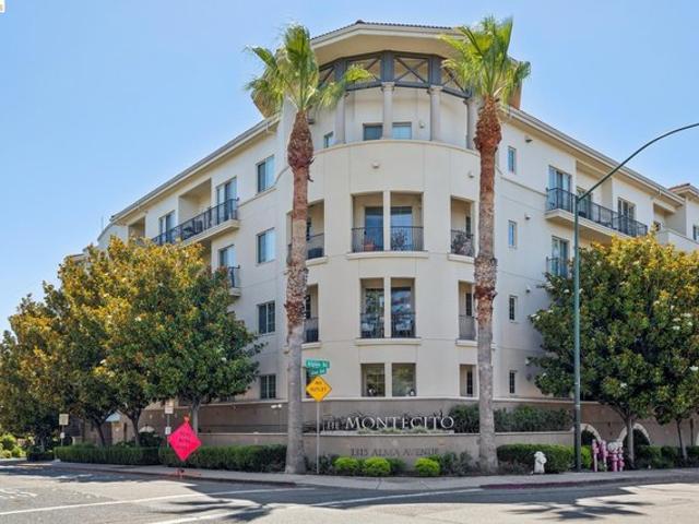 Condo for sale in Walnut Creek, California