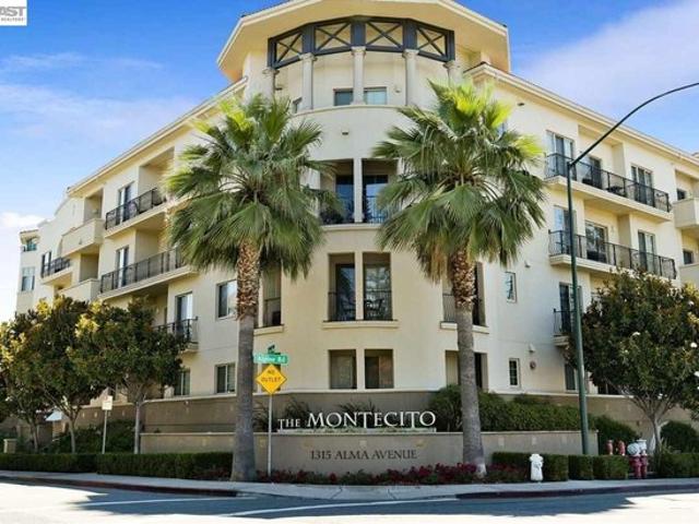 Condo for sale in Walnut Creek, California
