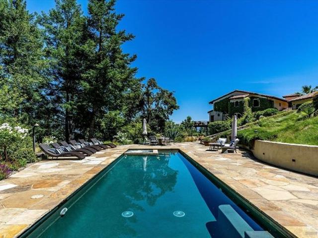 House for sale in Angwin, California