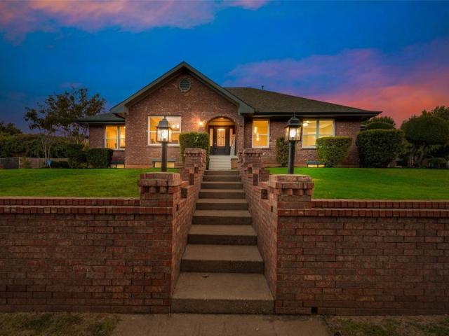 House for sale in Colleyville
