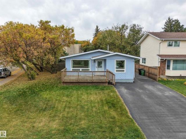 House for sale in Wedgewood, Alberta