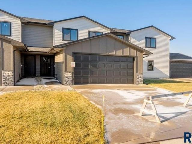Townhouse for sale in Tea, South Dakota