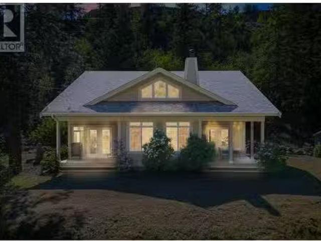 House for sale in Lillooet, British Columbia
