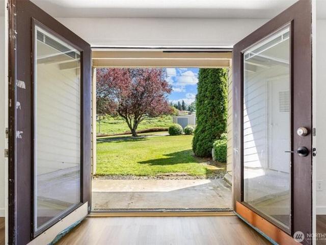 Condo for sale in Renton, Washington