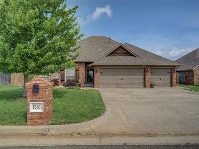 House for sale in Choctaw, Oklahoma