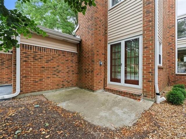 Townhouse for sale in Ballwin, Missouri
