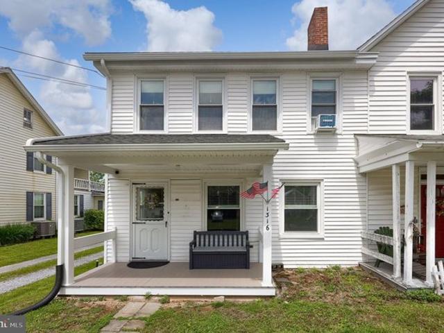Townhouse for sale in Manheim, Pennsylvania
