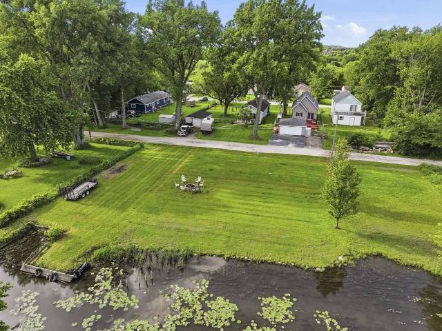 House for sale in Mchenry, Illinois
