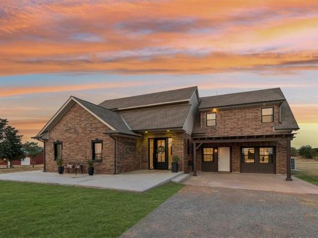 House for sale in Piedmont, Canadian County