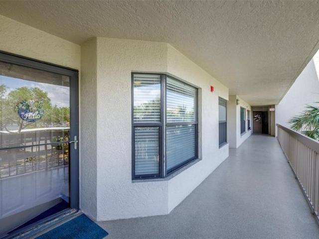 Condo for sale in South Pasadena, Florida