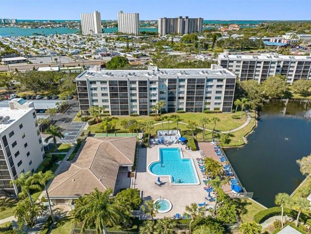 Condo for sale in South Pasadena, Florida