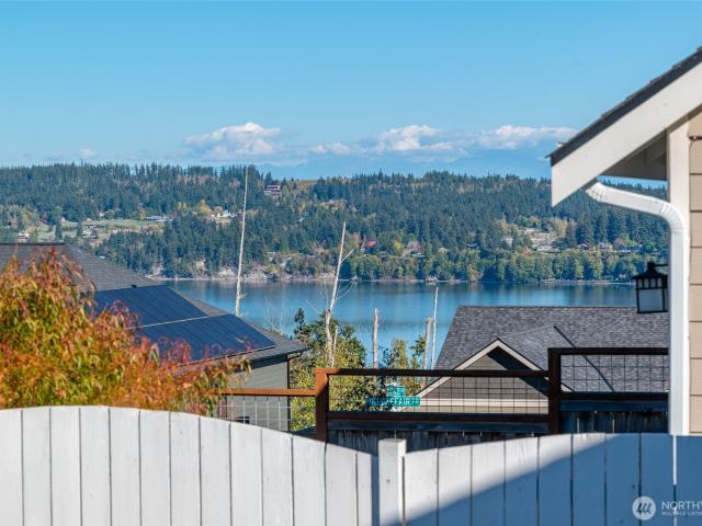 House for sale in Freeland, Island County