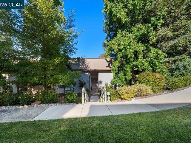 Condo for sale in Walnut Creek, California