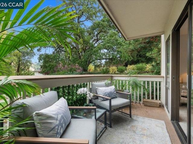 Condo for sale in Walnut Creek, California