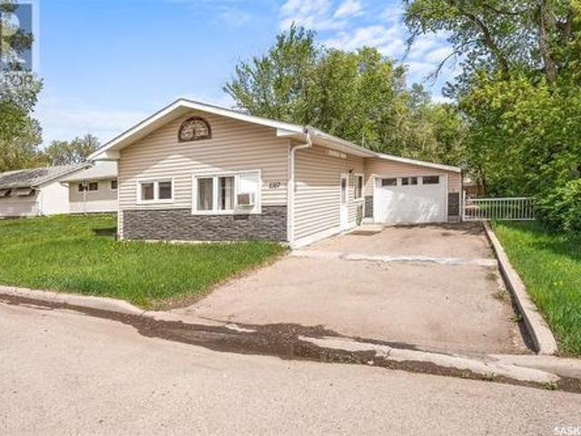 House for sale in Moose Jaw, Saskatchewan
