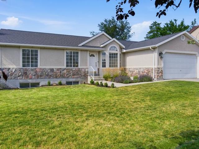 House for sale in Sandy, Utah