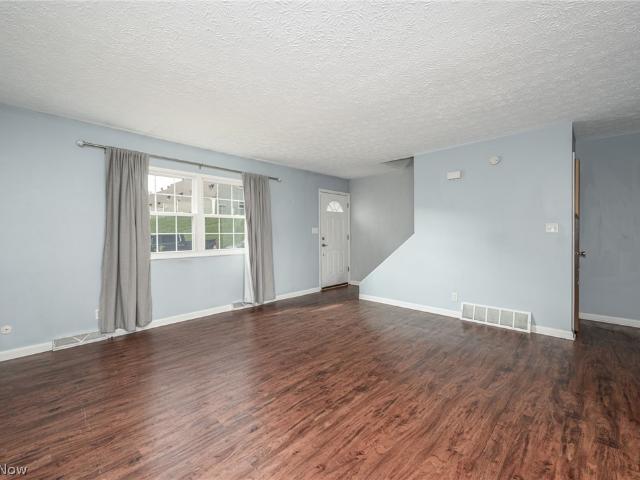 Condo for sale in Sandelwood, Kent