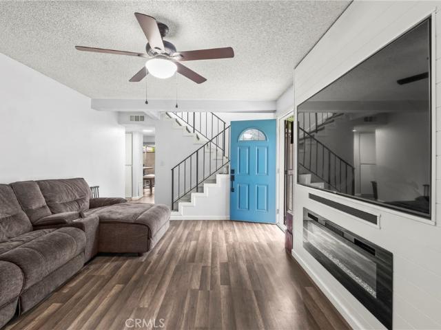 Condo for sale in Sylmar Neighborhood Council District, Canoga Park