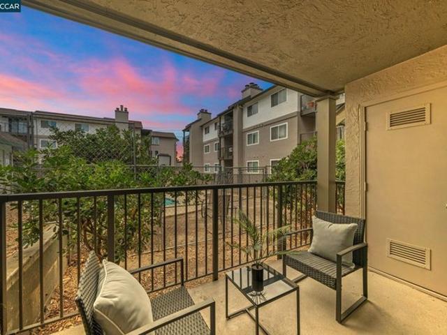 Condo for sale in Hayward, California