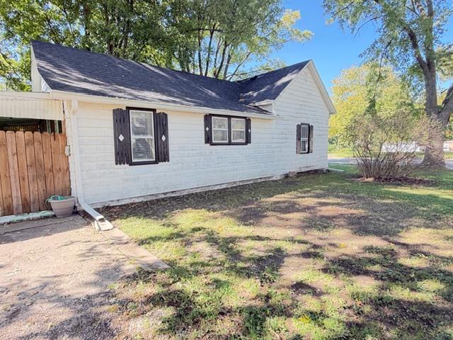 House for sale in Clinton, DeWitt County