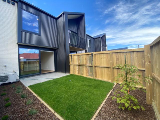 Townhouse for rent in Merivale, Canterbury