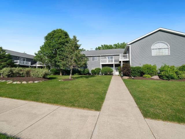 Condo for sale in Rockford Condo for sale in Rockford