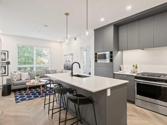 Apartment for sale in Northwest, Alberta