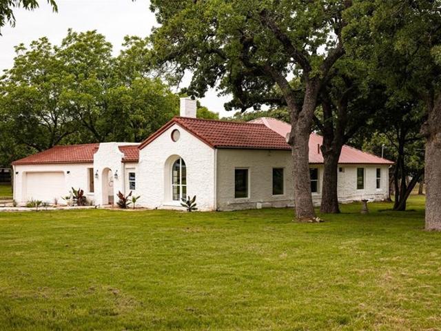 Farm for sale in Cleburne, Johnson County