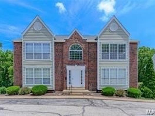 Condo for sale in Ballwin, Missouri