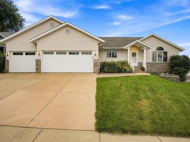 House for sale in Linn, Iowa